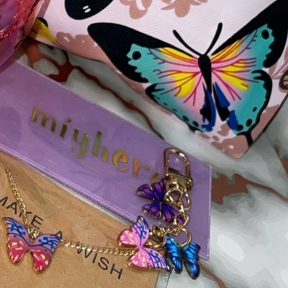 NWT ❤️ Butterfly bundle with makeup bag, ombre butterfly key chain and necklace